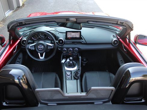 Used 2022 MAZDA MX-5 Miata Grand Touring RWD image 28