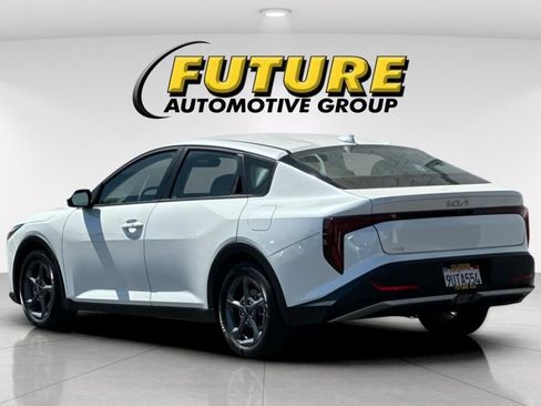 Used 2025 Kia K4 FWD image 6