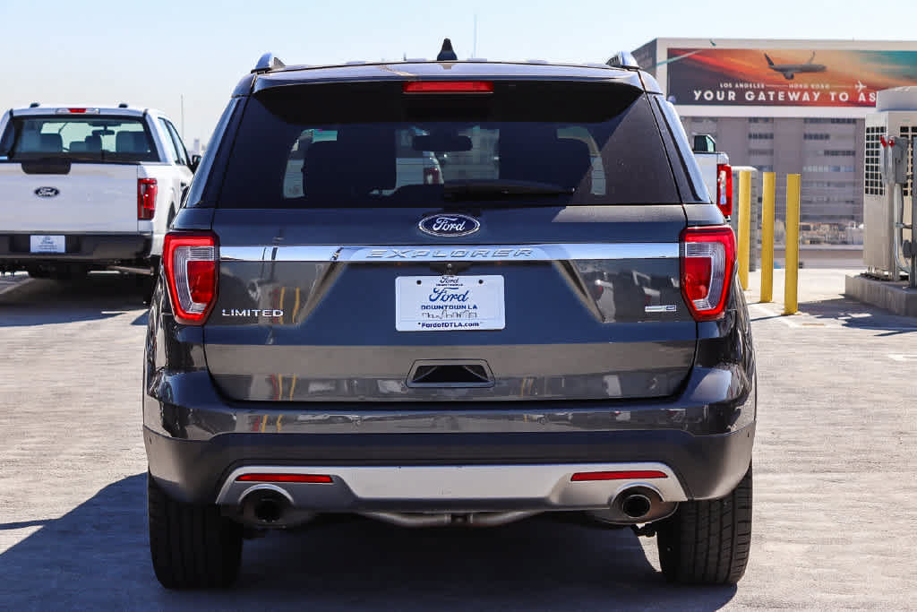 Used 2017 Ford Explorer Limited w/ Equipment Group 303A AWD/4WD image 5