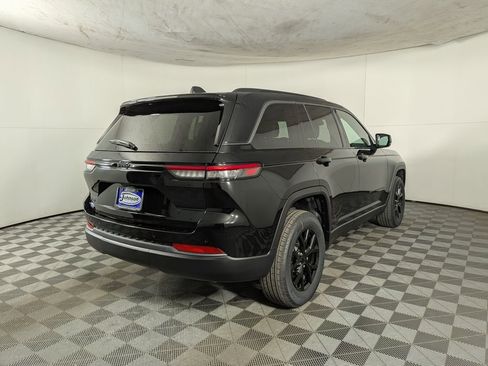 New 2026 Jeep Grand Cherokee Altitude AWD/4WD image 7