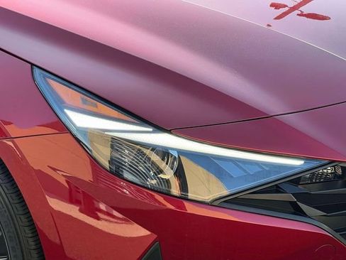 Certified 2023 Hyundai Elantra SEL FWD image 9