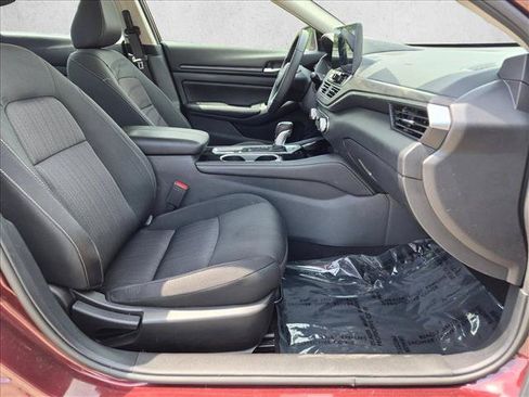 Used 2024 Nissan Altima 2.5 SV w/ SV Premium Package FWD image 20