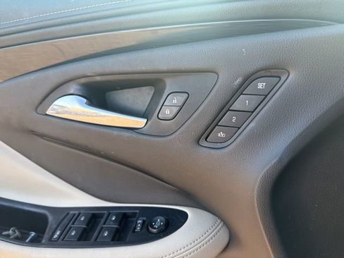 Used 2017 Buick Envision Essence image 16