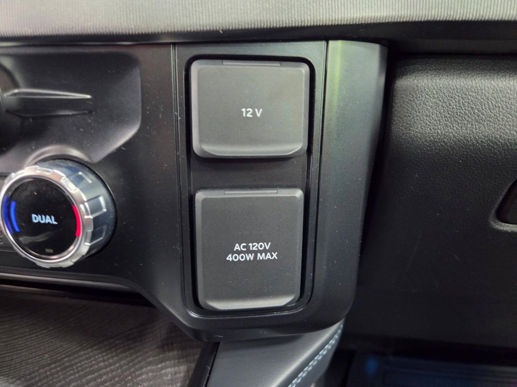 Used 2025 Ford F250 Platinum AWD/4WD image 36