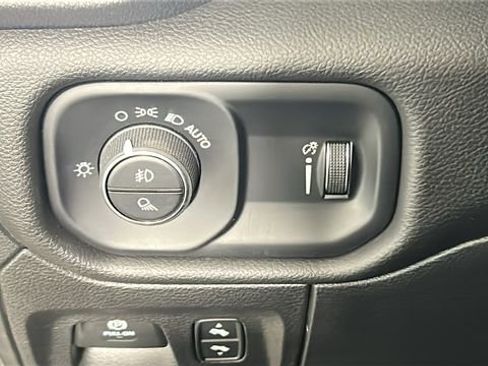 Used 2024 RAM 1500 Big Horn AWD/4WD image 20