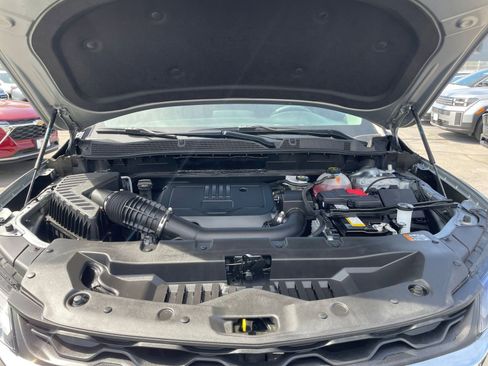 Used 2025 Chevrolet Blazer LT FWD image 33