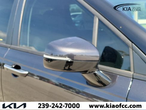 New 2026 Kia Carnival FWD image 8