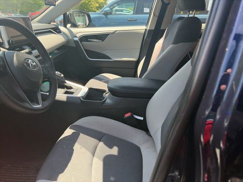 Used 2023 Toyota RAV4 XLE w/ Convenience Package AWD/4WD image 6