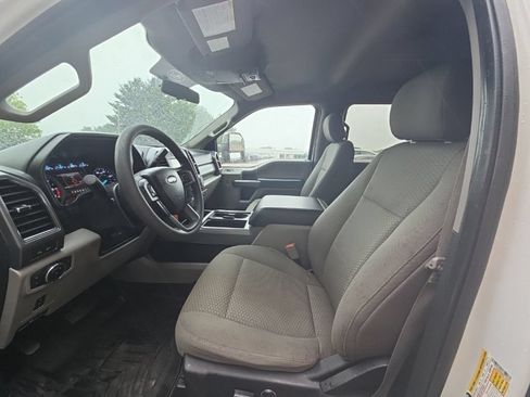Used 2019 Ford F250 XLT w/ XLT Premium Package AWD/4WD image 23