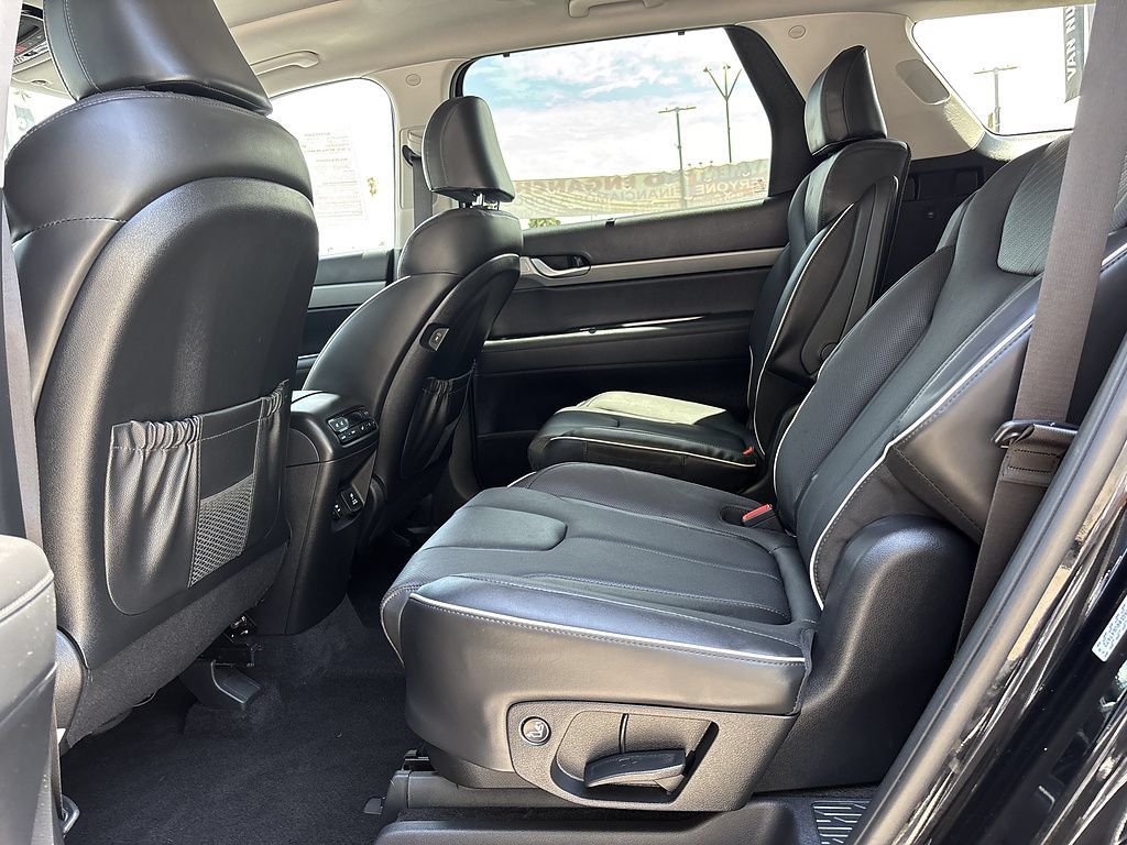 Used 2024 Hyundai Palisade SEL w/ Premium Package FWD image 21