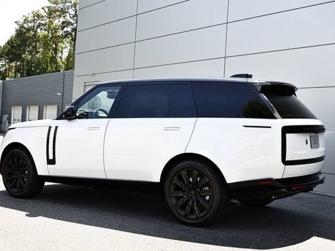 New 2026 Land Rover Range Rover Long Wheelbase SE AWD/4WD image 7