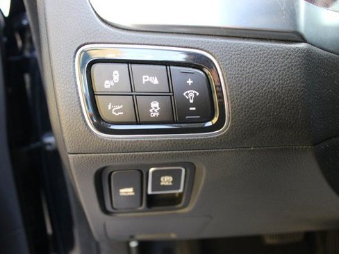 Used 2016 Hyundai Equus RWD image 21