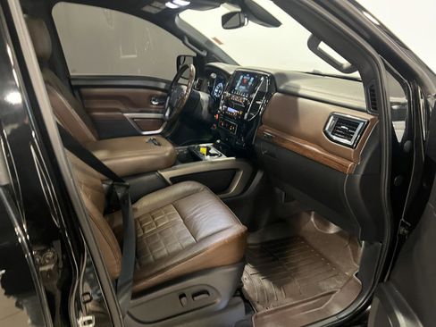 Used 2021 Nissan Titan Platinum Reserve w/ Moonroof Package image 37