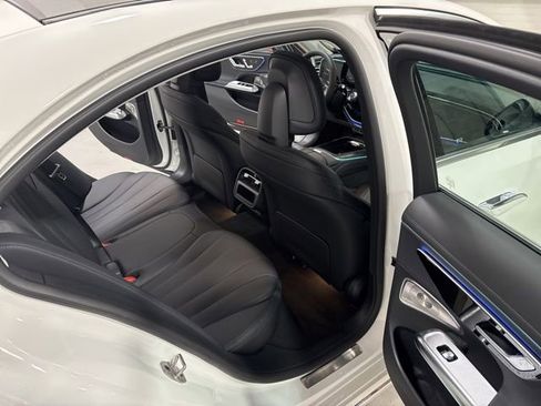 New 2025 Mercedes-Benz E 350 4MATIC Sedan image 14