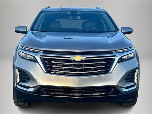 Used 2024 Chevrolet Equinox Premier image 3