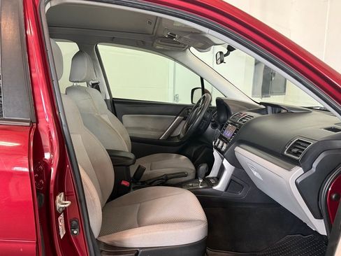 Used 2018 Subaru Forester 2.5i Premium AWD/4WD image 6