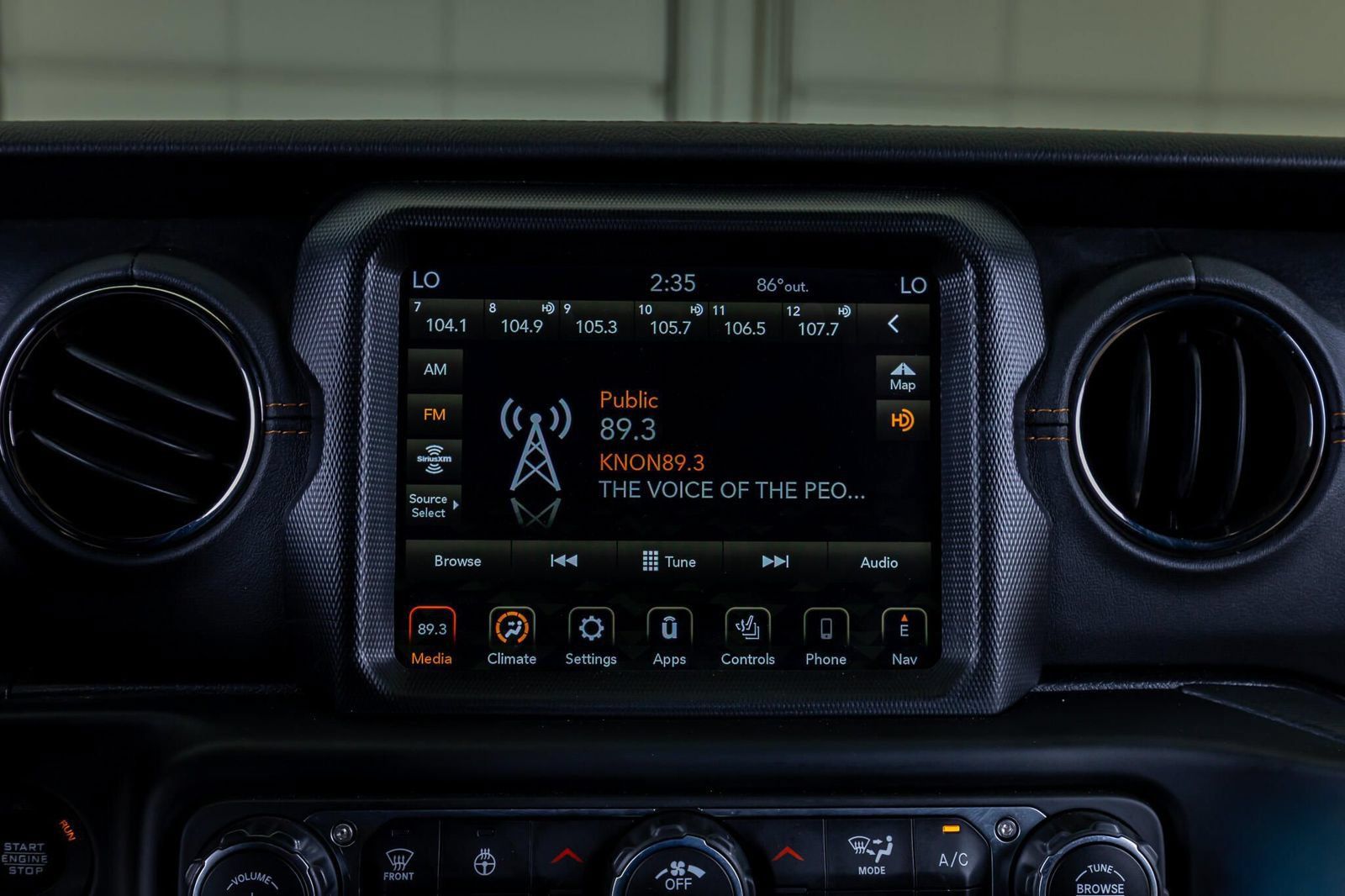 Used 2021 Jeep Gladiator Overland AWD/4WD image 22