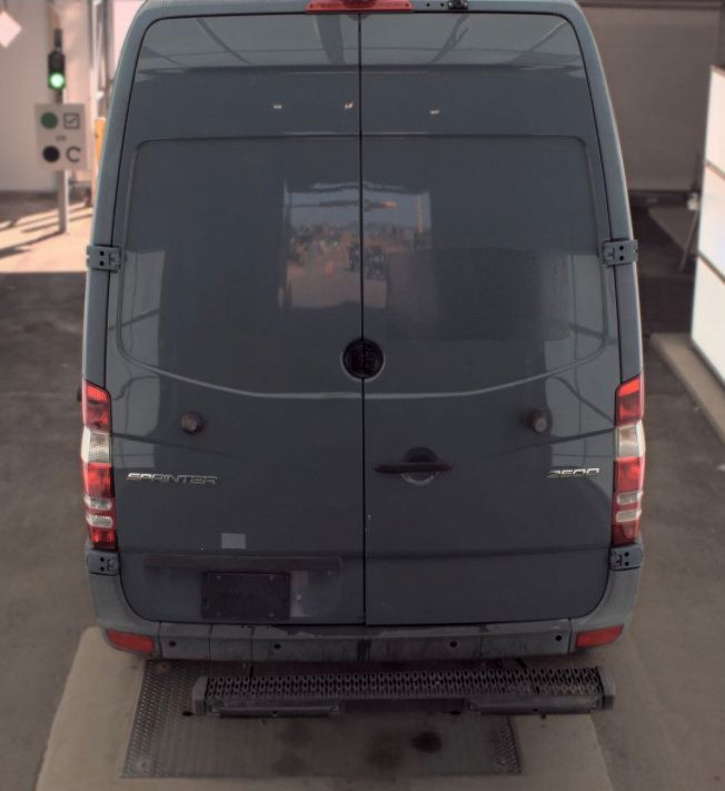 Used 2018 Mercedes-Benz Sprinter 2500 image 3