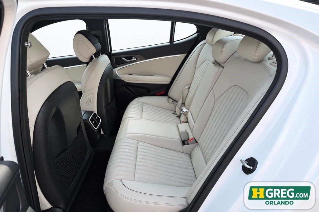 Used 2024 Genesis G70 2.5T w/ Sport Prestige Package RWD image 12