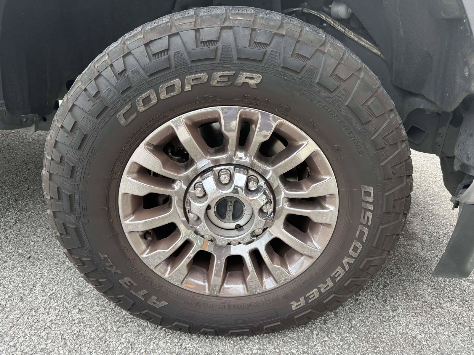 Used 2021 Ford F250 XLT w/ XLT Premium Package AWD/4WD image 8