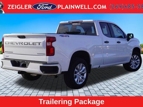 Used 2023 Chevrolet Silverado 1500 Custom AWD/4WD image 5