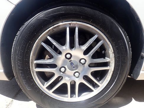 Used 2011 Ford Focus SE w/ Sedan SE Appearance Pkg FWD image 33