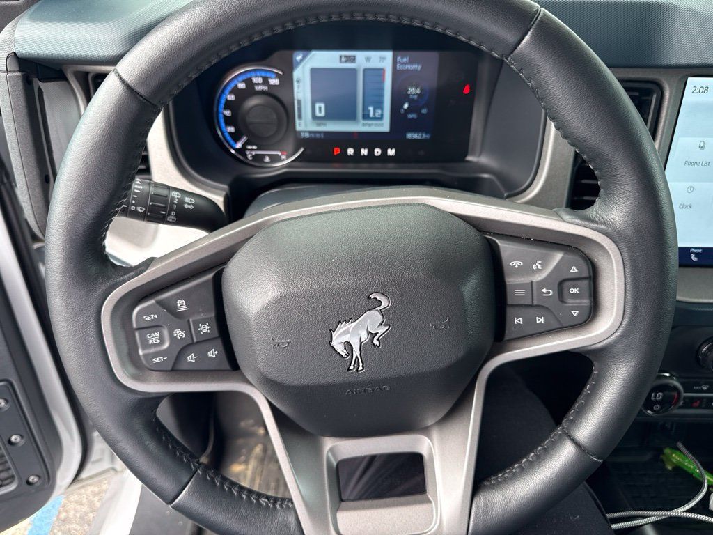 Used 2024 Ford Bronco Outer Banks AWD/4WD image 13