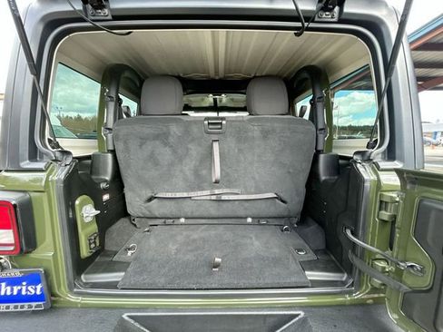 Used 2021 Jeep Wrangler Sport image 24