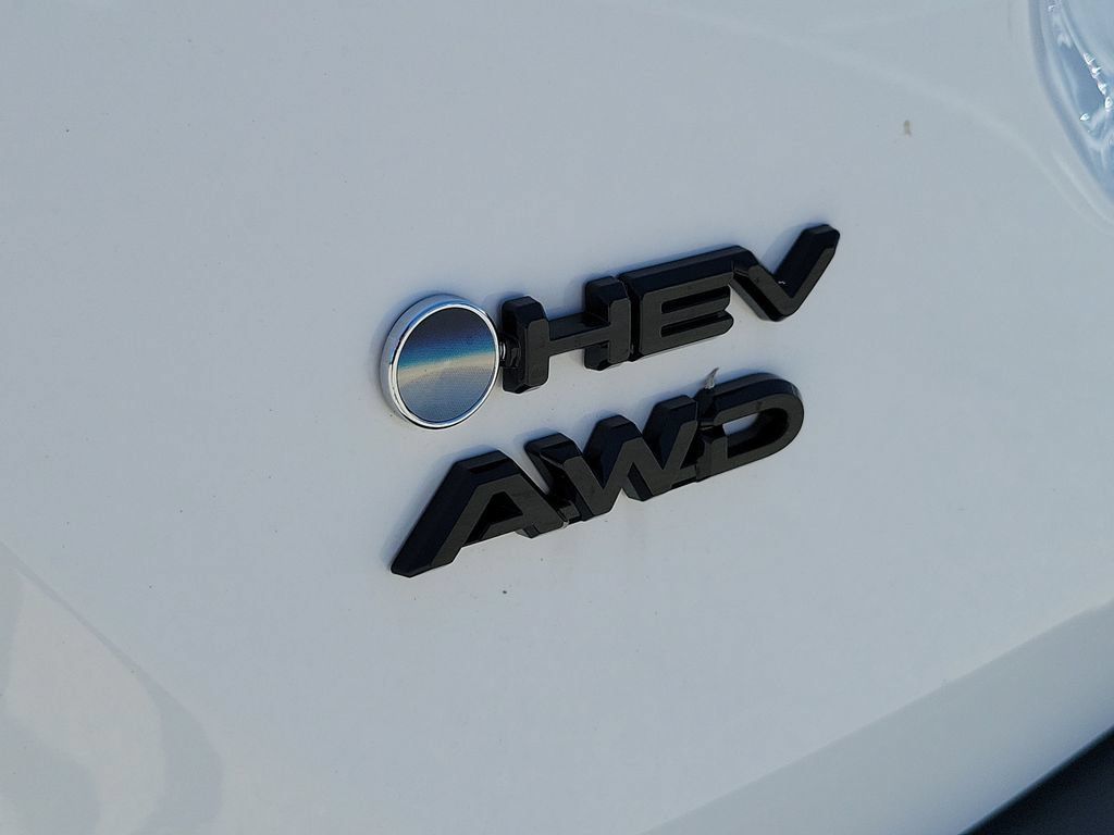 New 2026 Toyota RAV4 LE AWD/4WD image 31