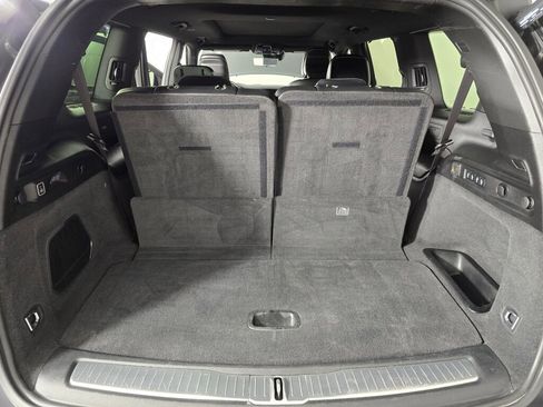 Used 2021 Jeep Grand Cherokee L Overland w/ Luxury Tech Group IV image 16