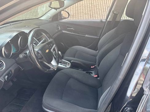 Used 2011 Chevrolet Cruze LT FWD image 3