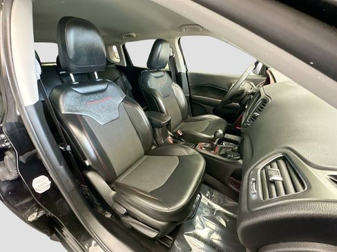 Used 2021 Jeep Compass Trailhawk image 20