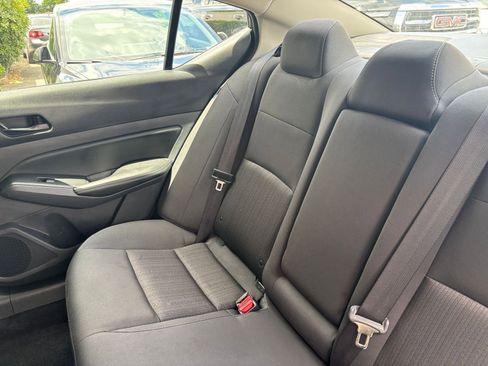 Used 2025 Nissan Altima 2.5 SV FWD image 40