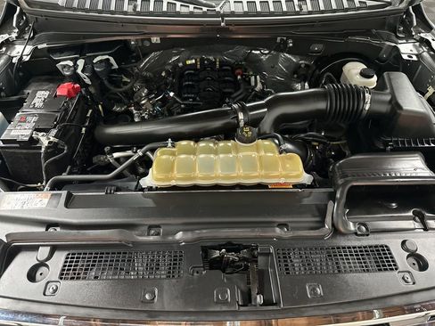 Used 2021 Ford Expedition XLT AWD/4WD image 39