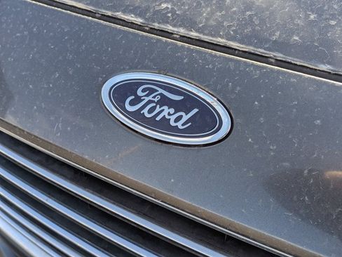 Used 2015 Ford Fiesta SE image 9