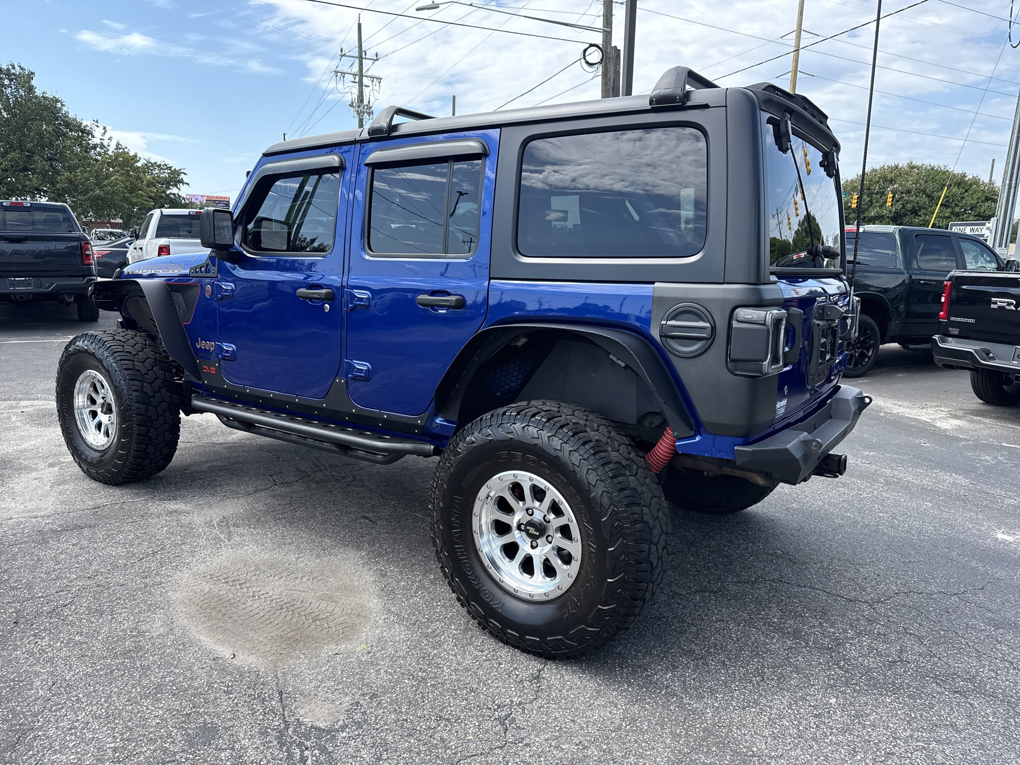 Used 2018 Jeep Wrangler Unlimited Rubicon AWD/4WD image 7