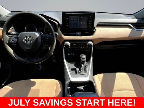 Used 2020 Toyota RAV4 LE FWD image 7