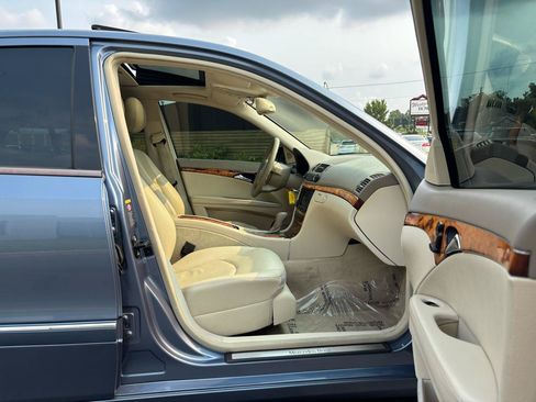 Used 2006 Mercedes-Benz E 350 4MATIC Sedan image 40