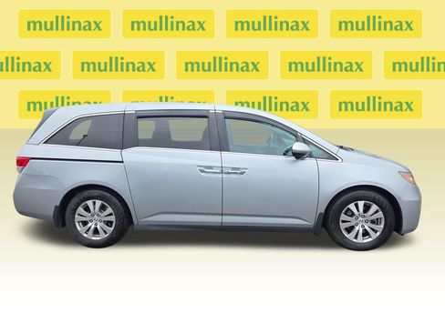 Used 2016 Honda Odyssey SE image 2