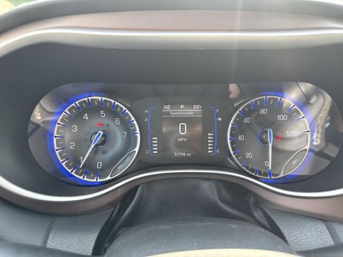 Used 2023 Chrysler Voyager LX FWD image 31