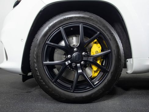Used 2018 Jeep Grand Cherokee Trackhawk w/ Trailer Tow Group IV AWD/4WD image 8