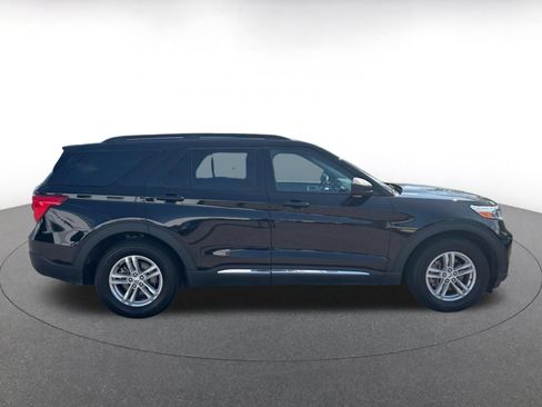 Used 2024 Ford Explorer XLT w/ Equipment Group 202A RWD image 15