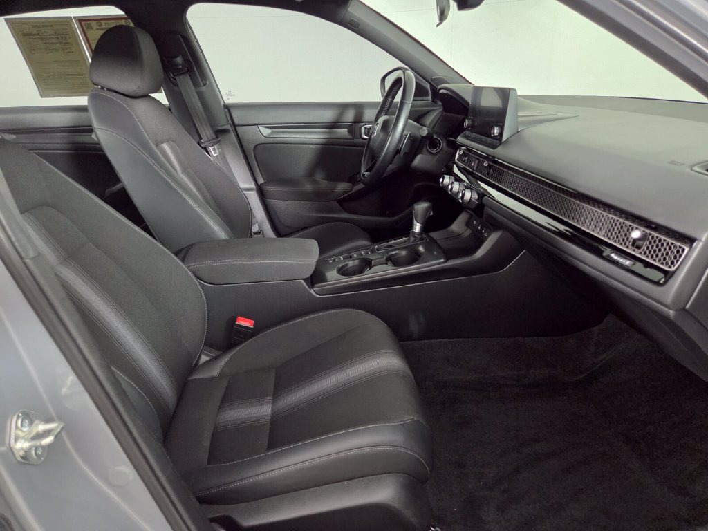 Used 2025 Honda Civic Sport image 31