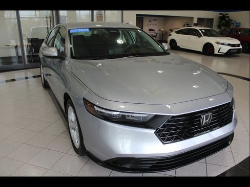 Certified 2024 Honda Accord LX image 3