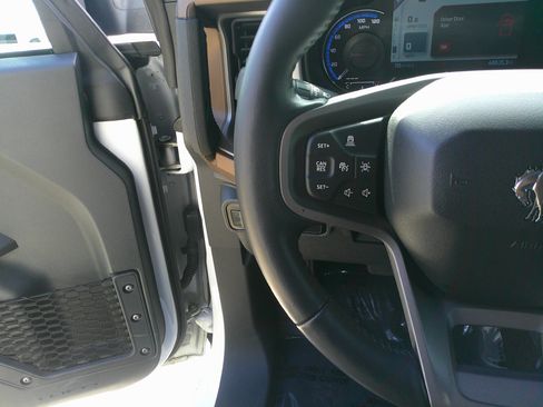 Used 2023 Ford Bronco Outer Banks image 20