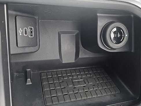 Used 2025 Ford Expedition Active image 23