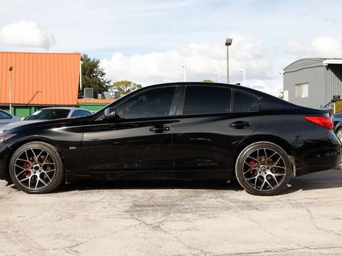 Used 2017 INFINITI Q50 Signature Edition w/ All Weather Package (L93) image 8