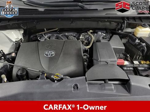 Used 2017 Toyota Highlander LE FWD image 12