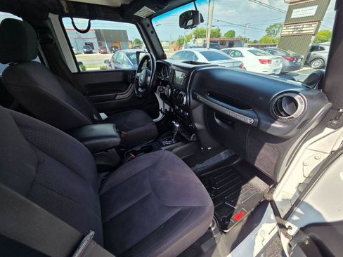 Used 2013 Jeep Wrangler Unlimited Sport AWD/4WD image 19