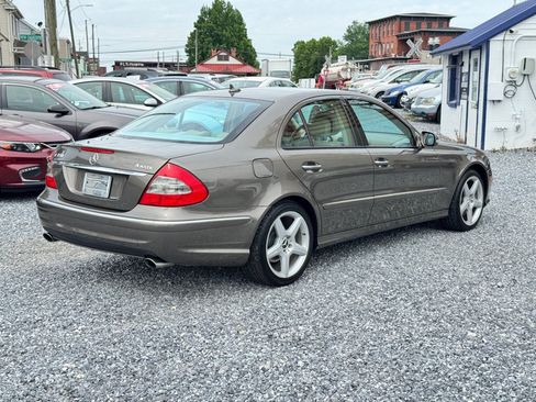 Used 2009 Mercedes-Benz E 350 4MATIC Sedan image 6